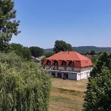 Mini éden Homestay szállás